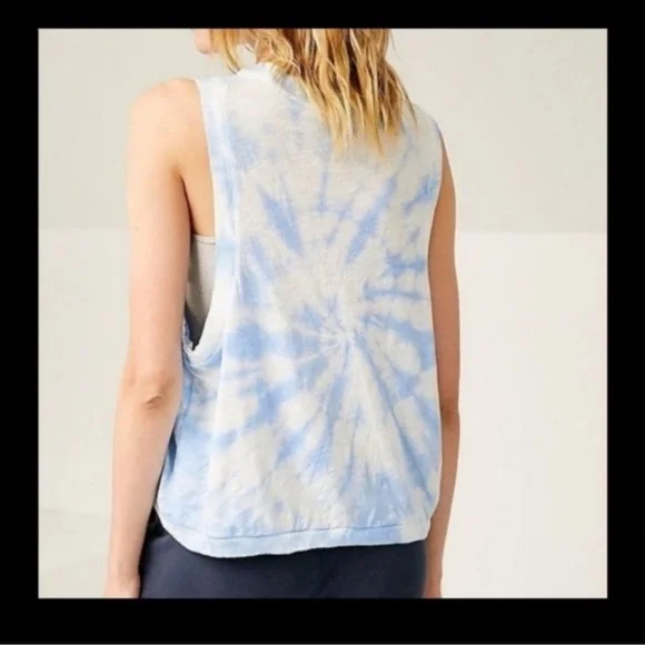 Free People Movement dance Blue and White Tie-Dye Muscle Tee size small. NWT! - Picture 2 of 11